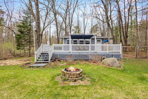 W2737 Beaver Bay Road, Menominee, WI, 54135 | Card Image