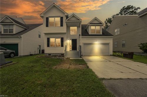 604 Tuskegee Ave, Chesapeake, VA, 23320-6438 | Card Image