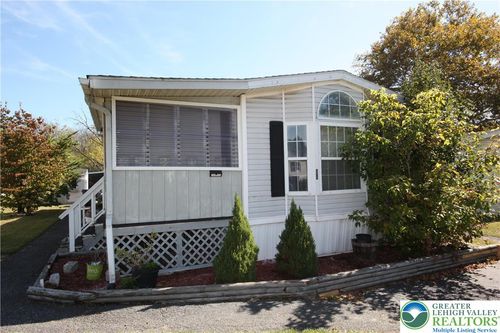 38 Oakwood Ct, BATH, PA, 18014-8207 | Card Image