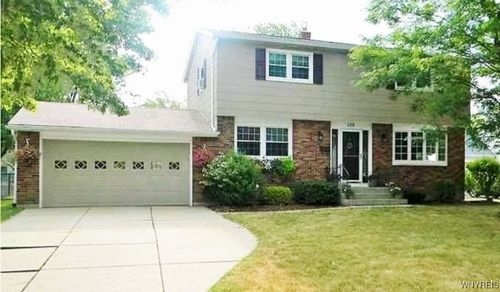 123 Ava Ln, Amherst, NY, 14221-3052 | Card Image