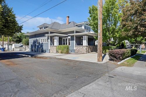 727 Shoshone St N, Twin Falls, ID, 83301-6155 | Card Image