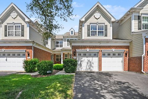 1102 Iron Horse Ct, Elgin, IL, 60124-3117 | Card Image