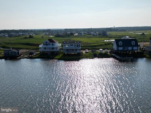 1425 E Mallard Dr, MANAHAWKIN, NJ, 08050-4032 | Card Image