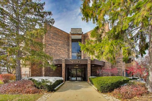 104-3110 Pheasant Creek Dr, Northbrook, IL, 60062-3356 | Card Image
