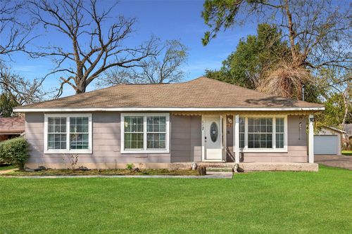 117 Pecan Dr, Baytown, TX, 77520-3759 | Card Image