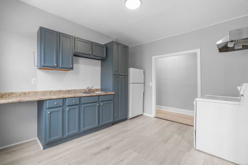 3w-202 Mather St, Hartford, CT, 06112-4625 | Card Image