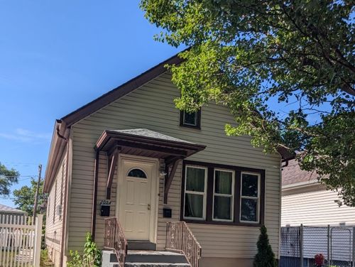 2054 York St, Blue Island, IL, 60406-5372 | Card Image