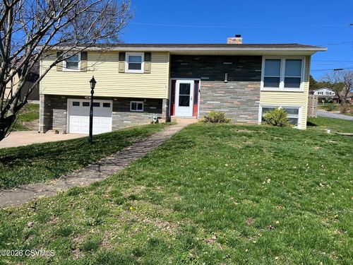 979 Montour St, Milton, PA, 17847-7754 | Card Image