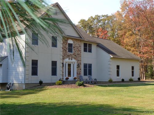144 Dogwood Dr, Jim Thorpe, PA, 18229-2910 | Card Image