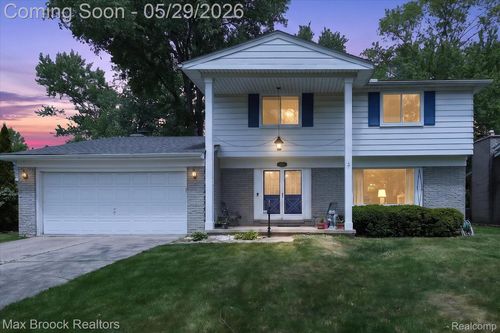 30195 Pleasant Trl, Southfield, MI, 48076-1037 | Card Image