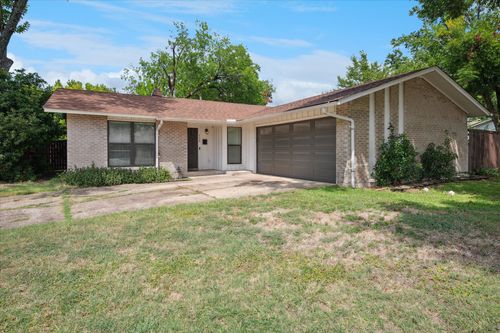 736 Pinehurst Dr, Richardson, TX, 75080-4112 | Card Image