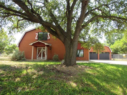 626 Friendly Oaks Dr, Bruceville, TX, 76630-3270 | Card Image
