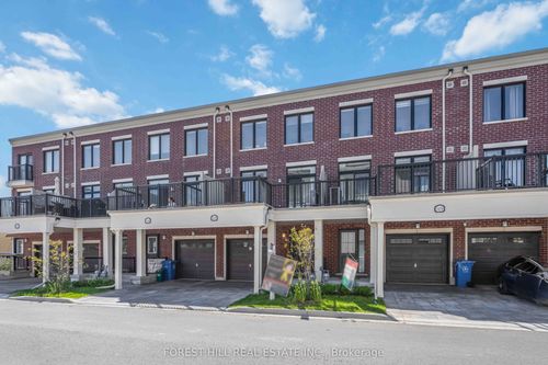 5458 Main Street, Whitchurch Stouffville, ON, L4A4W8 | Card Image
