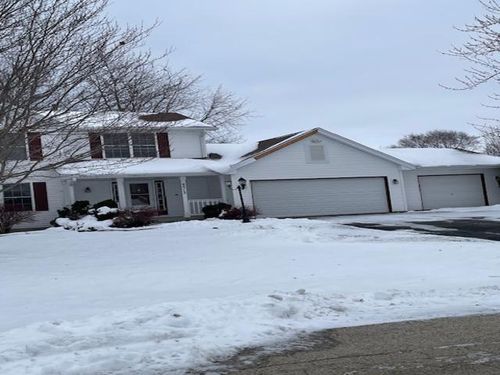 8313 Forest Ln, Machesney Park, IL, 61115-4414 | Card Image
