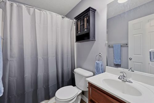 146 Tucker Cir, Berea, KY, 40403-8067 | Card Image