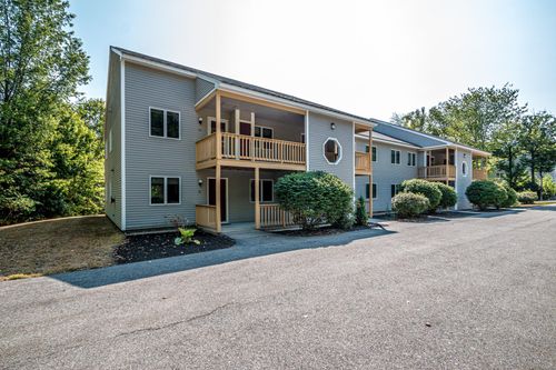 73-17 Purple Finch Rd, North Conway, NH, 03860 | Card Image