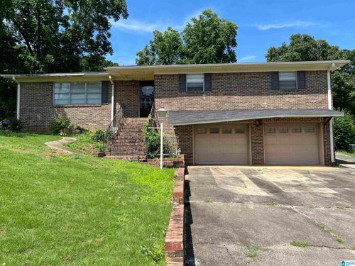 424 Daniel Dr Ne, Center Point, AL, 35215-5834 | Card Image
