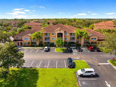 304 - 211 Sw Palm Drive, Condo with 2 bedrooms, 2 bathrooms and null parking in Port St Lucie FL | Image 1