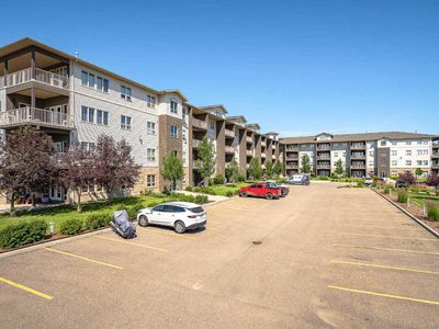 109 - 4102 69 Ave, Condo with 2 bedrooms, 2 bathrooms and 2 parking in Lloydminster AB | Image 2