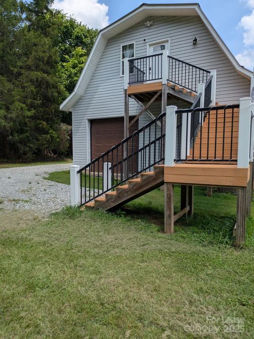 820 Clear View Dr, Cleveland, NC, 27013-9285 | Card Image