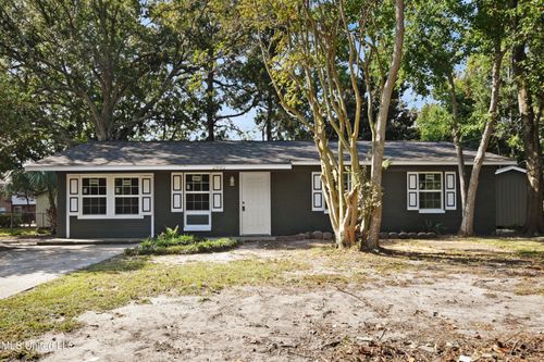 2902 Blanchard Ave, Pascagoula, MS, 39581-2607 | Card Image