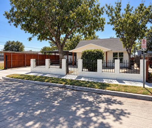 2940 Livingston Ave, Fort Worth, TX, 76110-2921 | Card Image