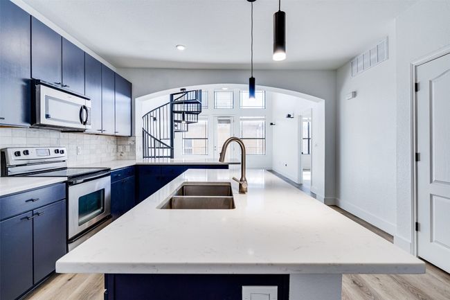 APT-600 - 2505 San Gabriel St, Condo with 4 bedrooms, 2 bathrooms and 3 parking in Austin TX | Image 8