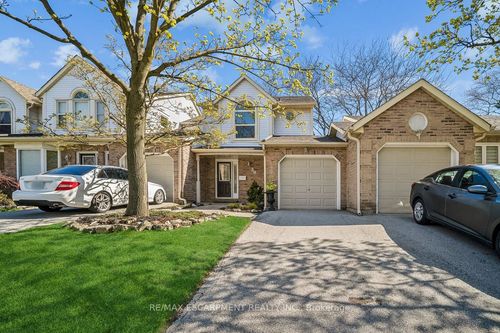 30-5255 Lakeshore Road, Burlington, ON, L7L5X8 | Card Image