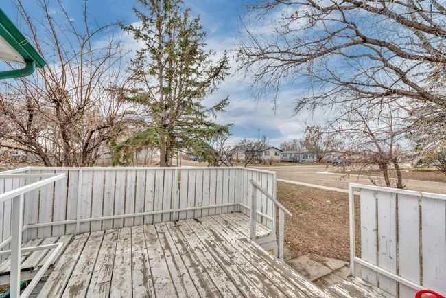 96 2 Avenue W, House other with 3 bedrooms, 2 bathrooms and 2 parking in Tilley AB | Image 25