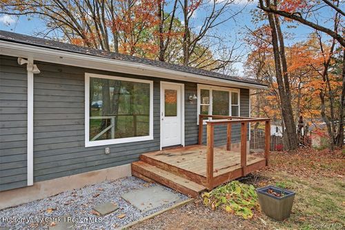 74 Upper Boiceville Rd, Boiceville, NY, 12412-5104 | Card Image