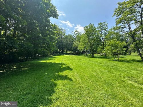 1101 Oyster Mill Rd, SHIREMANSTOWN, PA, 17011-1000 | Card Image