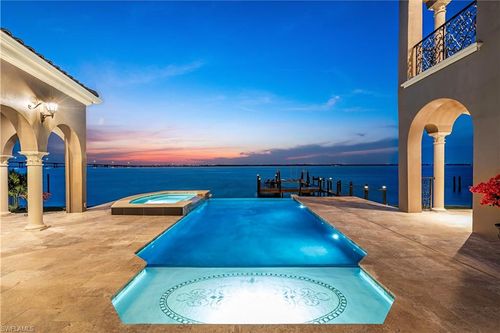 3914 W Riverside Dr, FORT MYERS, FL, 33901-8731 | Card Image