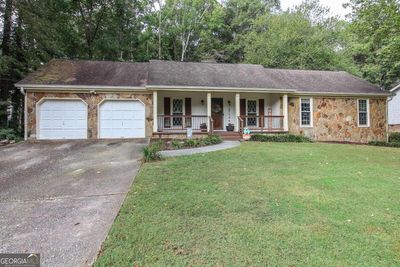 2807 Raven Wood Drive, House other with 3 bedrooms, 2 bathrooms and 1 parking in Snellville GA | Image 2