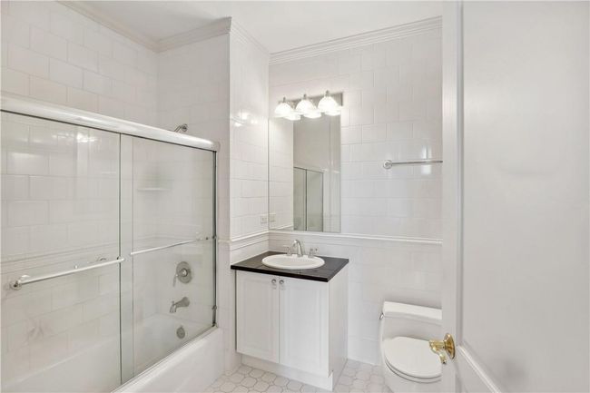 En-suite | Image 10