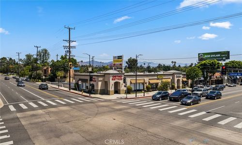 17851 Chatsworth St, Granada Hills, CA, 91344-5612 | Card Image