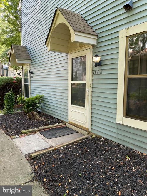 157 Bradford Ct, MOUNT LAUREL, NJ, 08054-3705 | Card Image