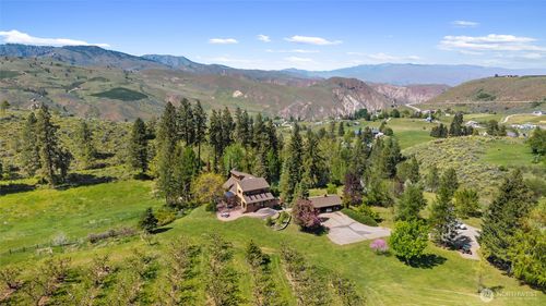 712 Moonlit Ln, Wenatchee, WA, 98801-4515 | Card Image