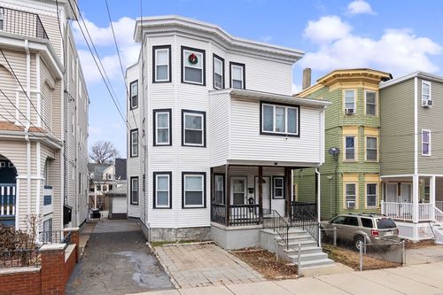 132 Vernal St, Everett, MA, 02149-2332 | Card Image