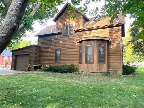 201 Park St, Freeborn, MN, 56032-2239 | Card Image