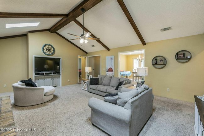 202 S Garland St, House other with 4 bedrooms, 2 bathrooms and null parking in Plainview TX | Image 8