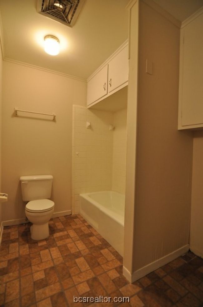 APT-11 - 16567 Fm 2154 Rd, Home with 2 bedrooms, 1 bathrooms and null parking in College Station TX | Image 8