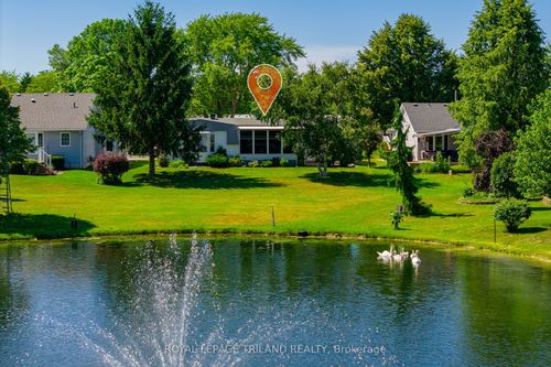 387 Augusta Cres, Grand Bend, ON, N0M1T0 | Card Image