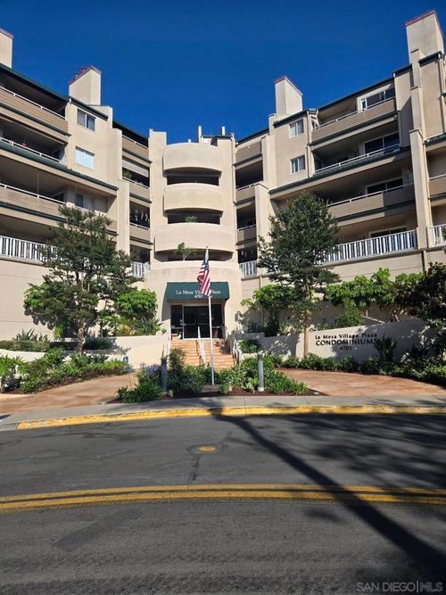 unit-205-4701 Date Ave, La Mesa, CA, 91942-0237 | Card Image