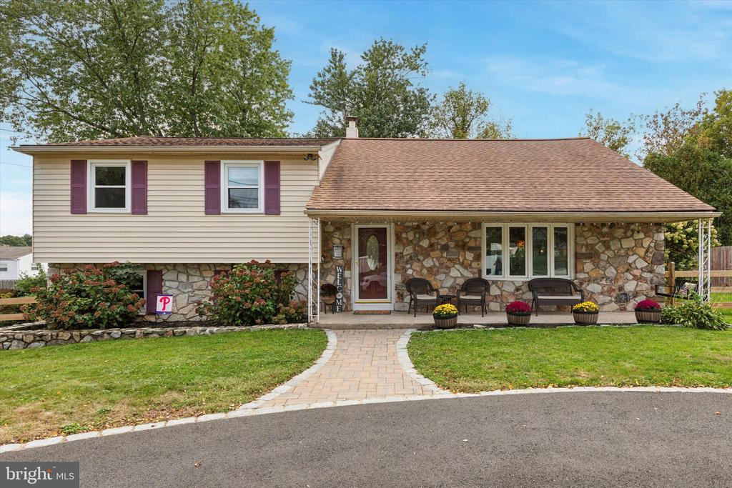 Burleigh Ave, Glenside, PA 19038