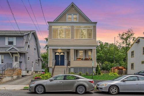 10 Vermont St, Maplewood, NJ, 07040-2928 | Card Image