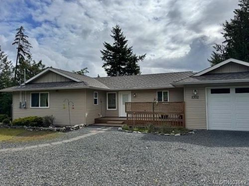 1702 Country Rd, Qualicum Beach, BC, V9K2S3 | Card Image