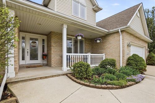 9360 Calumet St, Dyer, IN, 46311-2778 | Card Image