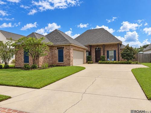 37379 Cypress Hollow Ave, Prairieville, LA, 70769-4425 | Card Image