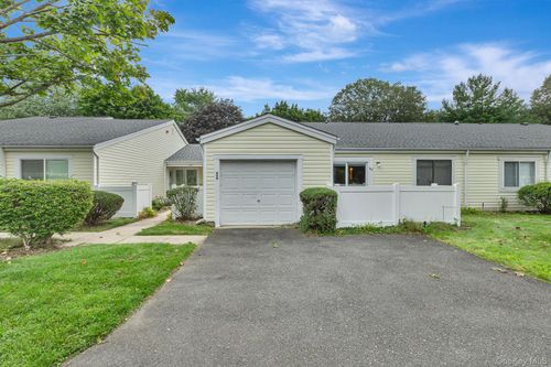 403 Cabot Ct E, Saint James, NY, 11780-3331 | Card Image