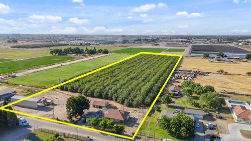 2007 W Glenwood Ave, Turlock, CA, 95380-9762 | Card Image